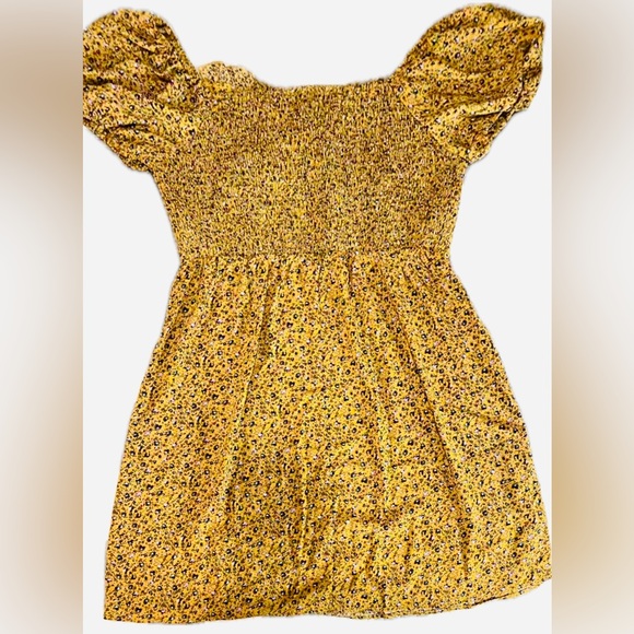 NWT Juniors Yellow Ruched Puff Sleeve Sundress - Picture 3 of 7